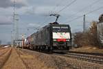 Mit einem Containerzug aus Rotterdam fuhr am Nachmittag des 09.02.2019 die MRCE/SBBCI ES 64 F4-096 (189 996-2)  SBB Cargo International  beim Hp.