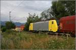 9480 0189 927-7 (E189 927RT) bringt um 07.03 Uhr am Morgen des 29.06.07 bei Rosenheim einen Coilzug nach Italien.