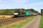 Deutschland
Lok 189 997 von Beacon zieht einem Containerzug in B�singhoven
8/9/2026
