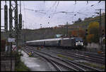 Beacon 189 804-8 (ES 64 F4 - 804) mit dem Sonderzug DZ 74202 Lyss - Meiningen am 21.10.2026 in W�rzburg Hbf.