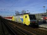 Dispo 189 920 mit CNL 13364 Autozug von Villach Hbf. nach Dortmund Hbf. erreicht mit +40 Bochum Hbf. nur zum Ausstieg.
(17.02.2008) 