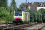 ES64 F4-091 zieht am 05.07.08 ihre Schwester durch den Bahnhof Mnchen-Heimeranplatz