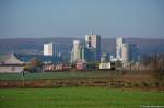 Eine Dispolok-189er bringt zur Mittagszeit des 25.10.08 einen Containerzug durchs Maintal in Richtung Wrzburg, aufgenommen sdlich von Karlstadt an der KBS 800.