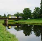 189 992 von Ferrovie Nordcargo (FNC) fuhr am 19.8.2008 mit dem VOS-Klv auf der Rasttter Murgbrcke Richtung Italien.