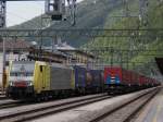 Die ES 64 F4-031 wartet auf ausfahrt am 11.06.2009 im Bahnhof Brenner.