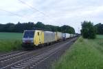 Am 30.05.09 ist die E 189 997 von MRCE-Dispolok mit ihrem Gterzug in richtung Norden zwischen Groen-Linden und Lang-Gns unterwegs.
