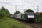 ES 64 F4-998 mit Containern in Limmer am 24.06.2009