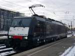 ES 64 F4 090 ist auf den weg zur ersatzganitur DB - BB Eurocity 83 am 22.12.2009.