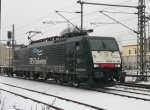 ES 64 F4-998, der ERS Railways, bei einem Halt in Brandenburg Hbf am 22.01.2010.