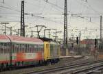 Nachschuss auf die Ausfahrende ES 64 F4-088 mit dem EC 87 nach Verona Porta Nuova.