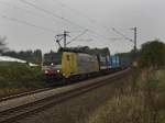 Die ES 64 F4-003  am 14.10.2010 mit einem KLV-Zug unterwegs bei Grokarolinenfeld. (B Vogl) 