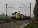 Die ES 64 F4-001 mit einer 139er im Schlepp und einem Stahlzug am 14.10.2010 unterwegs bei Grokarolinenfeld.