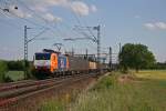 HUSA 189 096 (ES 64 F4-996) mit dem GTS-Containerzug aus Bologno-Interporto/I nach Rotterdam-Botlek kurz hinter Biebesheim. 18.05.11