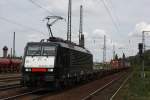 MRCE Dispolok ES 64 F4-159 am 10.8.11 mit einem Containerwagenzug bei der Durchfahrt durch Duisburg-Bissingheim.