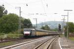 ES64F4-109 mit einem Autozug in Kreiensen am 01.09.2011.