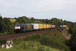 189 115 mit einem Containerzug am 11.08.2011 bei Laaber.