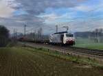 Die 189 914 mit einem Stahlzug am 19.04.2012 unterwegs bei Hilperting.