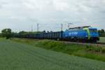 ES 64 F4 802 der PKP Cargo ist mit einem leeren Schttgutwagenzug am 01.06.2012 bei Ltzelsachsen