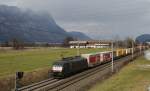 189 916-0 von TXL ist am 10.3.2013 nach Italien unterwegs, hier bei Kirchbichl im Inntal. 