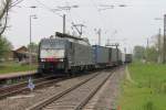 ES 64 F4-098 (E189 998SE) von TXLogistik aus Bad Honnef am 02.05.2013 mit einem KLV gen Sden in Kenzingen unterwegs.