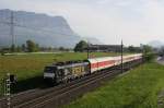 Die 189 115-9 ETCS von MRCE ist am Morgen des 6.5.2103 mit dem Autoreisezug Dsseldorf-Bozen bei Kirchbichl zu sehen.