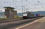 ES 64 F4-282 fr HRTS Nederland B.V.unterwegs mit DGS 41757 nach Kehl auf der Rechten Rheinseite Richtung Wiesbaden.Bild entstand im Bahnhof Rdesheim am Rhein am 30.9.2013.