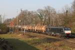 ES 64 F4-084 zog am 12.3.14 einen Kesselzug durch Ratingen-Lintorf.