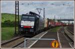 ES 64 F4-035 der MRCE (189-935) mit einen Aufliegerzug Richtung Süden am 08.05.14 in Retzbach-Zellingen.