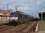 Am 21.09.2014 kam 189 803 mit einem Kesselzug aus Richtung Magdeburg nach Stendal und fuhr weiter Richtung Wittenberge.