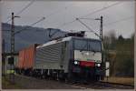 ES 64 F4-840 (E 189 840) ist am 28.01.15 mit einen Containerzug bei Hermannspiegel zu sehen.