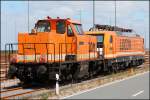 LOCON 213 (214 003-6) und LOCON 502 (189 821-2) abgestellt auf der Vorstellgruppe am Jade-Weser-Port. Wilhelmshaven 08/06/2015