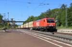 Am 07.06.2014 kam 189 801-4 (WLE 81) mit dem Warsteiner-Zug in Richtung Norden durch Eichenberg.