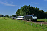 189 841 mit einem Meridian-Ersatzzug am 07.07.2016 bei Vogl.