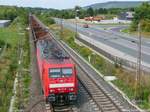 189 051 zog am 12.8.09 nördlich von Veitshöchheim einen Güterzug mainaufwärts nach Würzburg.