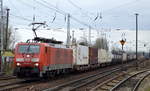 189 004-5 mit Containerzug Richtung Frankfurt/Oder am 18.02.18 Berlin-Hirschgarten.