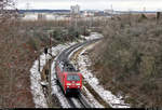 189 008-6 (Siemens ES64F4) hat soeben die KBS 590 im Bahnhof Angersdorf verlassen und ist auf dem Weg zu den Buna-Werken.