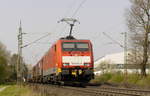 189 032 befördert einen Güterzug von NL kommend Richtung Süden.