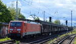 DB Cargo AG [D] mit  189 016-9  [NVR-Nummer: 91 80 6189 016-9 D-DB] und Ganzzug Schiebewandwagen Richtung Frankfurt/Oder am 26.08.21 Berlin Hirschgarten.