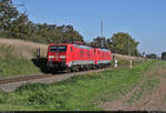 189 018-5 (Siemens ES64F4) schleppt ihre kalte Vorgängerin 189 017-7 in Halle (Saale), Zöberitzer Weg, Richtung ZBA Halle (Saale).

🧰 DB Cargo
🚩 Bahnstrecke Halle–Cottbus (KBS 219)
🕓 9.10.2021 | 14:04 Uhr