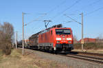 Mit einem gemischten Güterzug am Haken rollte 189 013 am 12.03.22 durch Greppin Richtung Bitterfeld.