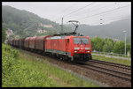 DB 189012 war am 25.5.2016 im Elbtal bei Königstein mit einem Güterzug in Richtung Bad Schandau unterwegs.