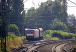 189 044-1 DB kommt aus Richtung Köln,Grevenbroich mit einem  Erzleerzug aus Dillingen(an der Saar) nach Rotterdam(NL) und fährt durch Rheydt-Hbf und fährt in Richtung