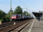 189 011 zieht am 22.09.2016 einen Containerzug durch Dresden-Strehlen.