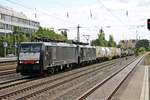 Durchfahrt am 25.08.2015 von MRCE/TXL ES 64 F4-008 (189 908-7) zusammen mit MRCE/TXL ES 64 F4-086 (189 986-3) mit einem Containerzug in München Heimeranplatz in Richutng München Laim.