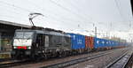 DB Cargo AG [D] mit der MRCE Dispo  ES 64 F4-207  [NVR-Nummer: 91 80 6189 207-4 D-DISPO] und Containerzug (China Silk Road) Richtung Frankfurt/Oder weiter nach Polen am 17.09.19 Durchfahrt Bahnhof