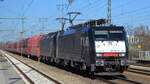 DB Cargo AG [D] mit der Doppeltraktion MRCE Dispo 189ér  ES 64 F4-157  [NVR-Nummer: 91 80 6189 157-1 D-DISPO] +   ES 64 F4-455  [NVR-Nummer: 91 51 5170 029-0 PL-DISPO] mit der Erzzug aus Hamburg