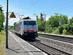 LZ kommt die LM 189 905 durch Himmelstadt gen Gemünden gefahren, sie soll dort einer EVB 182 die liegengeblieben ist mit ihrem Holzzug übernehmen. 28.6.2022