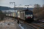 Am frostigen Morgen des 08.12.2012 war 189 840 in Diensten von ERS Railways mit einem knackevollen Containerzug bei Himmighausen gen Norden unterwegs.