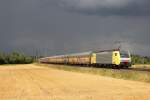 Am 13.August 2013 flüchtete Dispo 189 924 mit einem Altmann-Zug bei Elze(Han) vor einem Unwetter in Richtung Süden.