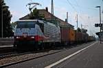 Durchfahrt am 25.07.2014 von MRCE/ERS Railways ES 64 F4-213 (189 213)  Linked by Rail  mit einem Containerzug und mit der Polnischen Seite Vorraus in Müllheim (Baden) gen Norden.